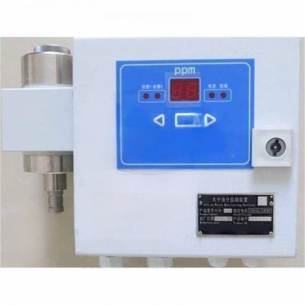 Oil content monitoring device in water